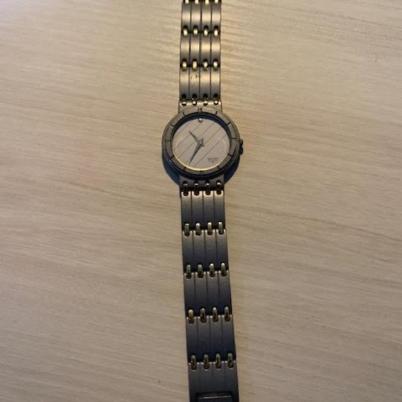 LIKE NEW! Men's Seiko Quartz Silver Matt Finish/Two Tone Gold/Stainless Watch - Picture 10 of 11